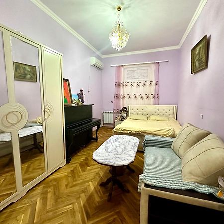 Karson Family Hostel & Guest House Yerevan Bagian luar foto