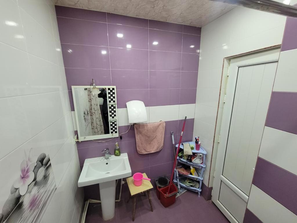 Karson Family Hostel & Guest House Yerevan Bagian luar foto