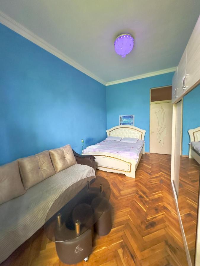 Karson Family Hostel & Guest House Yerevan Bagian luar foto