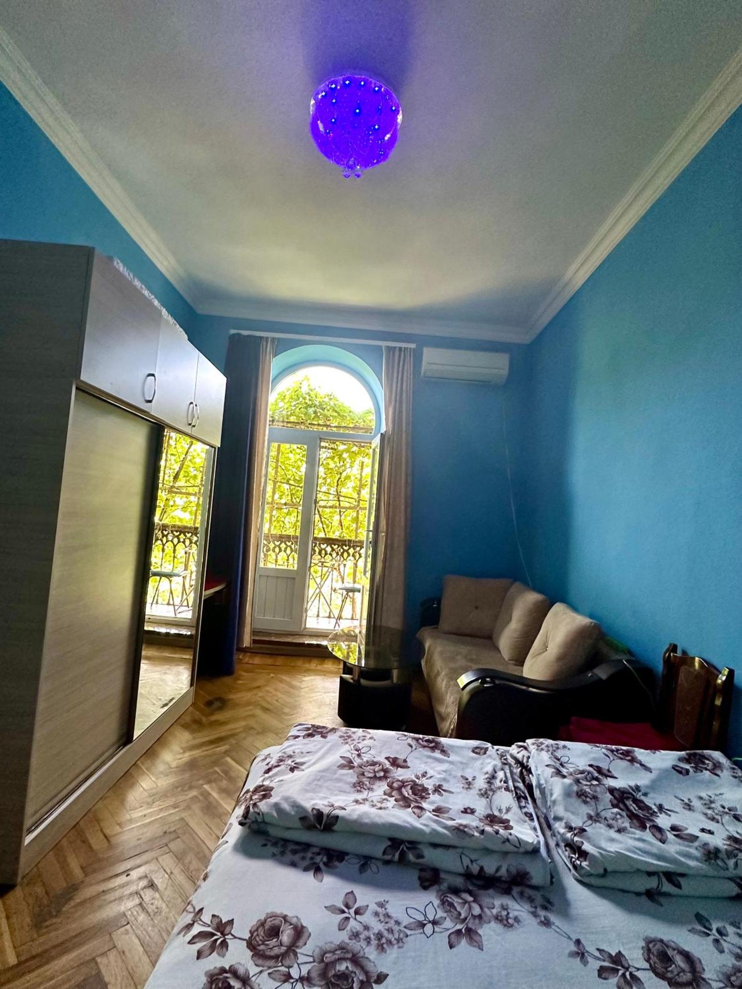 Karson Family Hostel & Guest House Yerevan Bagian luar foto