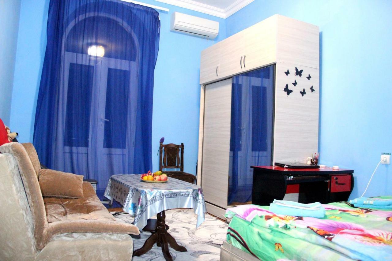 Karson Family Hostel & Guest House Yerevan Bagian luar foto